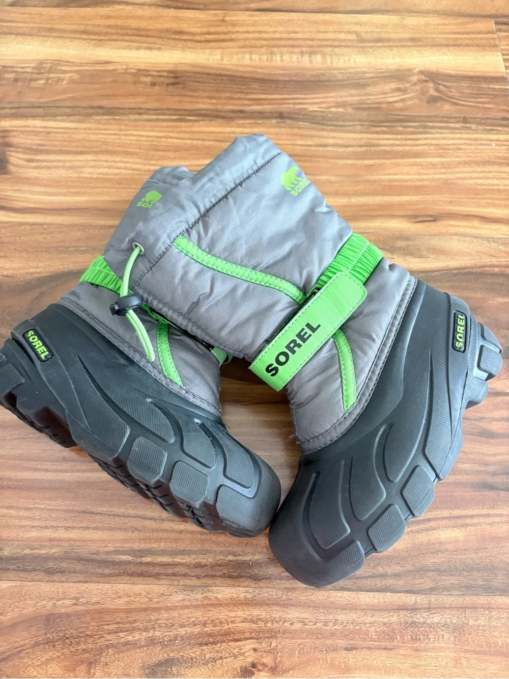SOREL Kids Winter Snow Boots Size 13 Lined Gray & Green Shoes